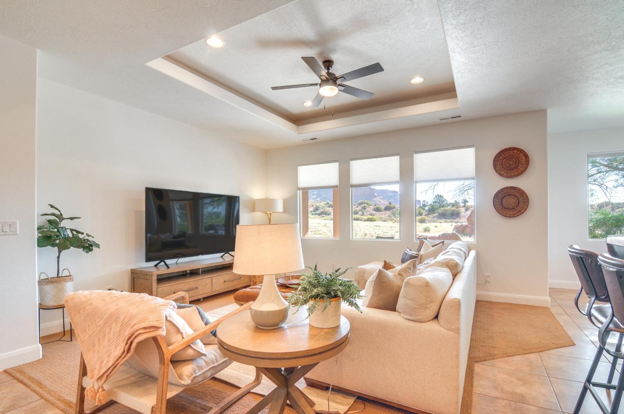 Zion Area With Scenic Views And Trail Access Holiday home *